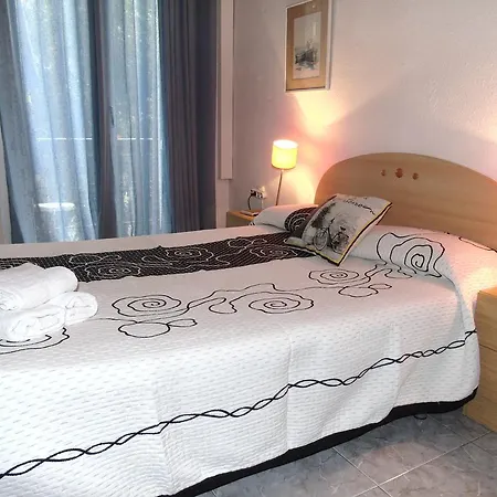 ゲストハウス Aribau バルセロナ