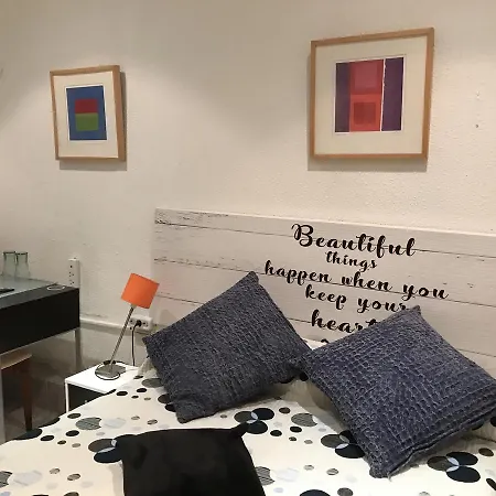 ゲストハウス Aribau