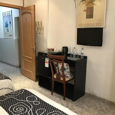 Aribau Guest house